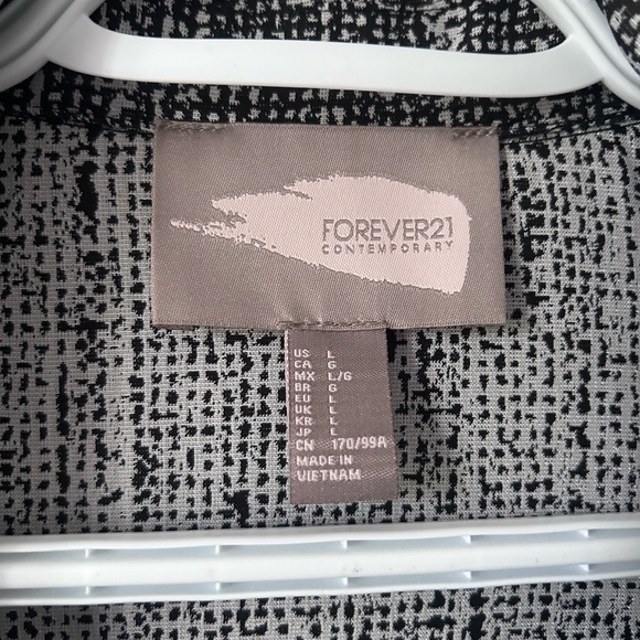 Brand new Forever 21 contemporary blazer - Picture 5 of 5